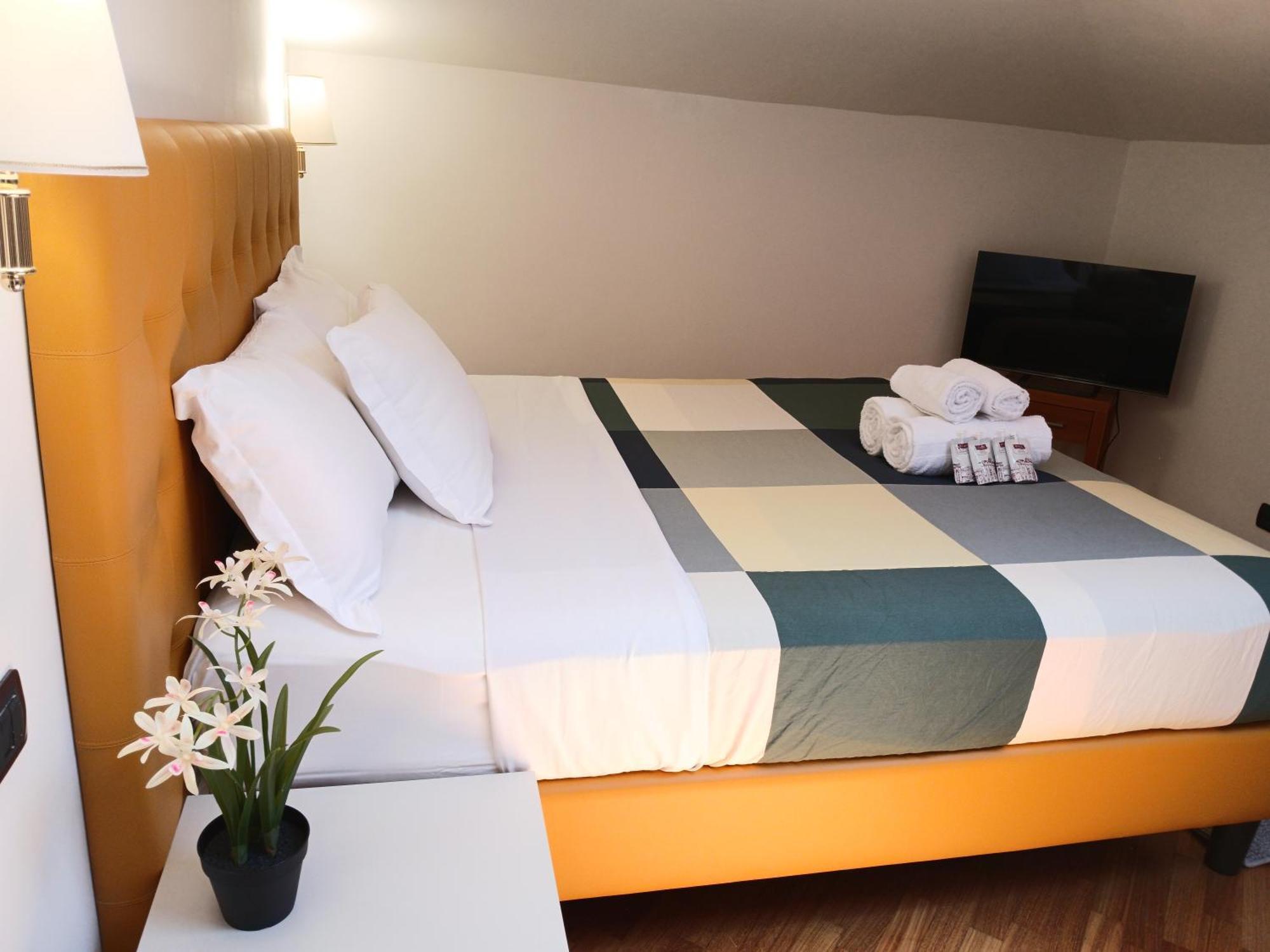 Attic Garden Hotel Rome Bagian luar foto